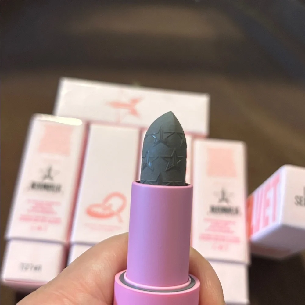 Jeffree Star Drill Sergeant Velvet Lipstick - new